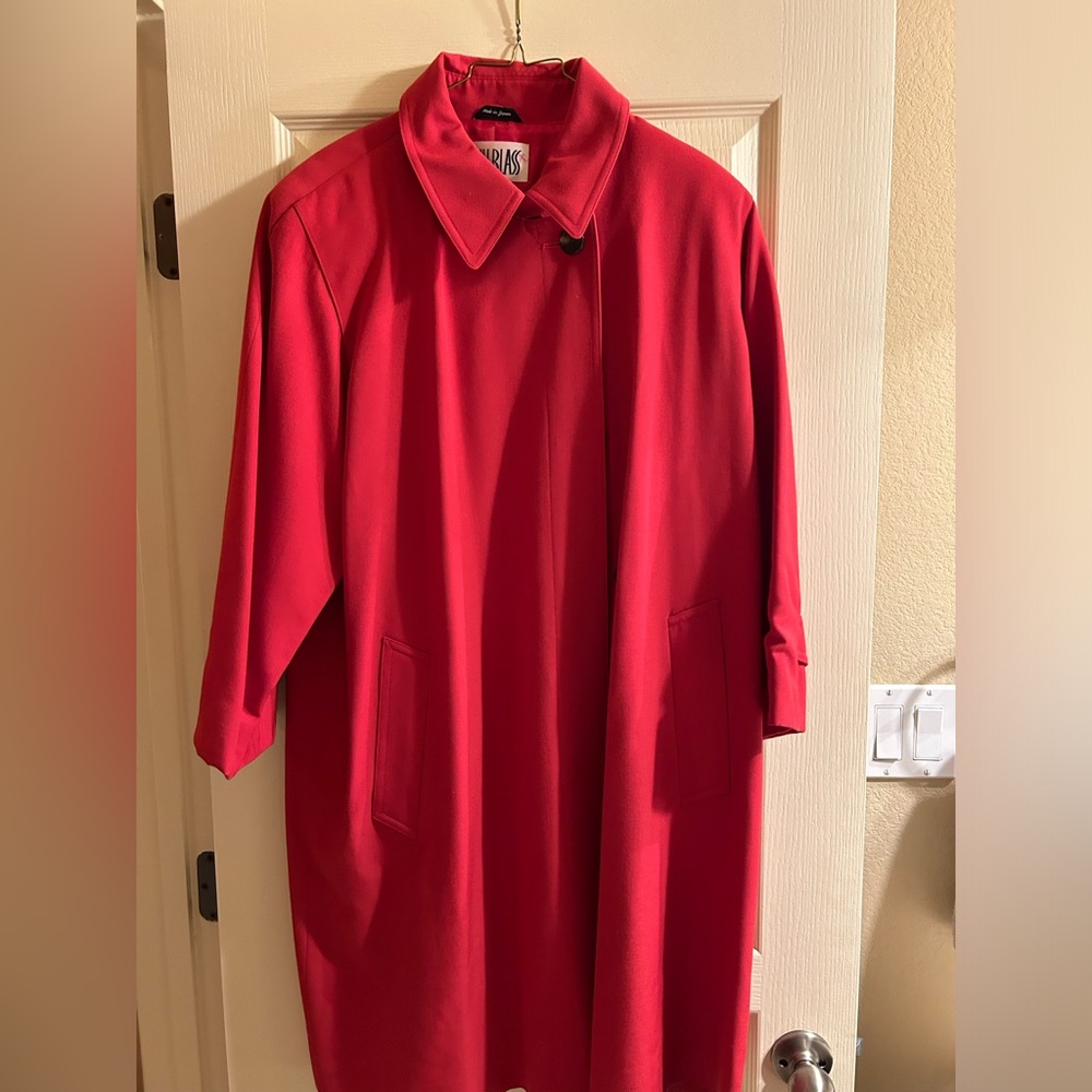 Red Bill Blass vintage made in Japan trench coat 100% wool shell